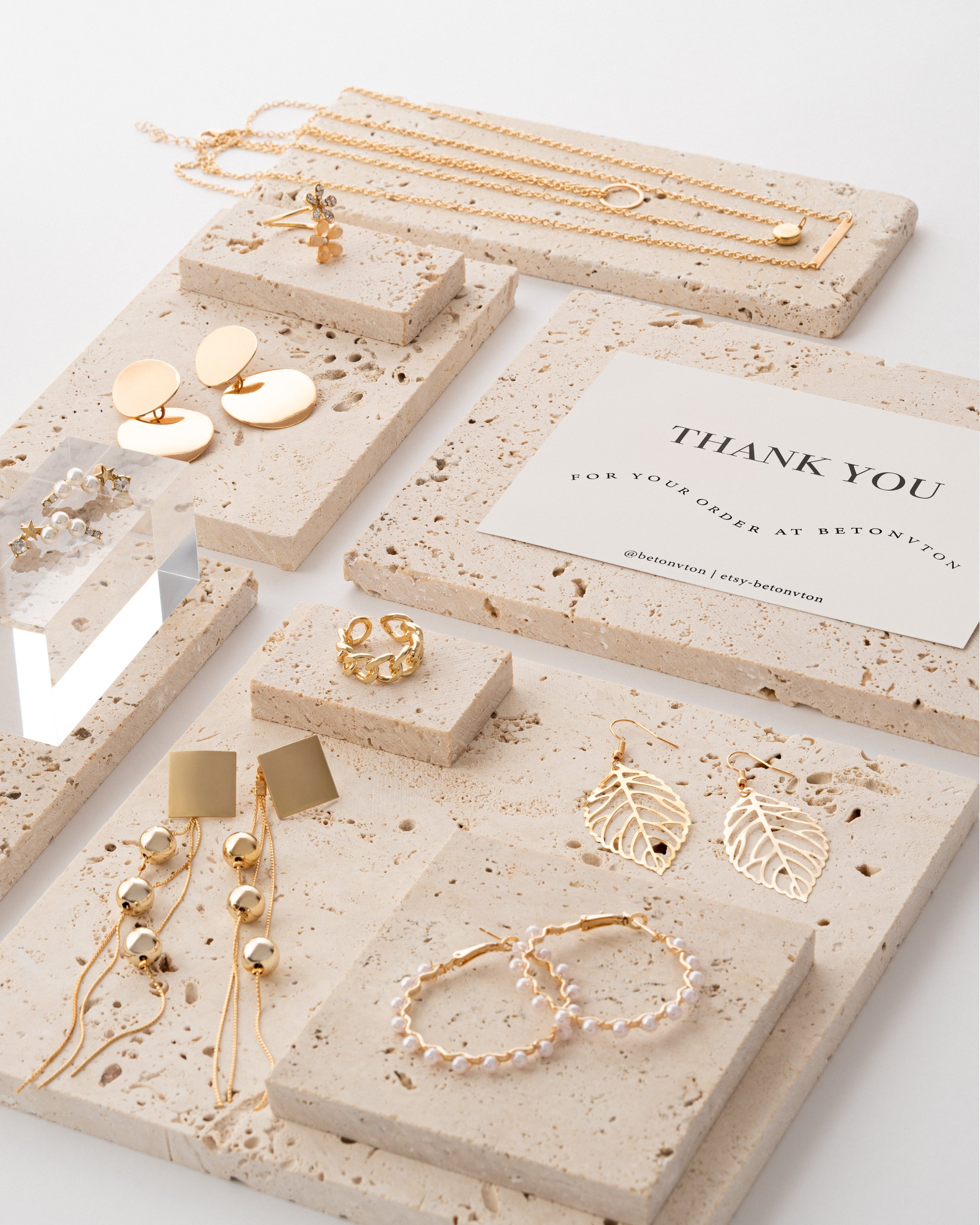 Mineral Jewelry Displays