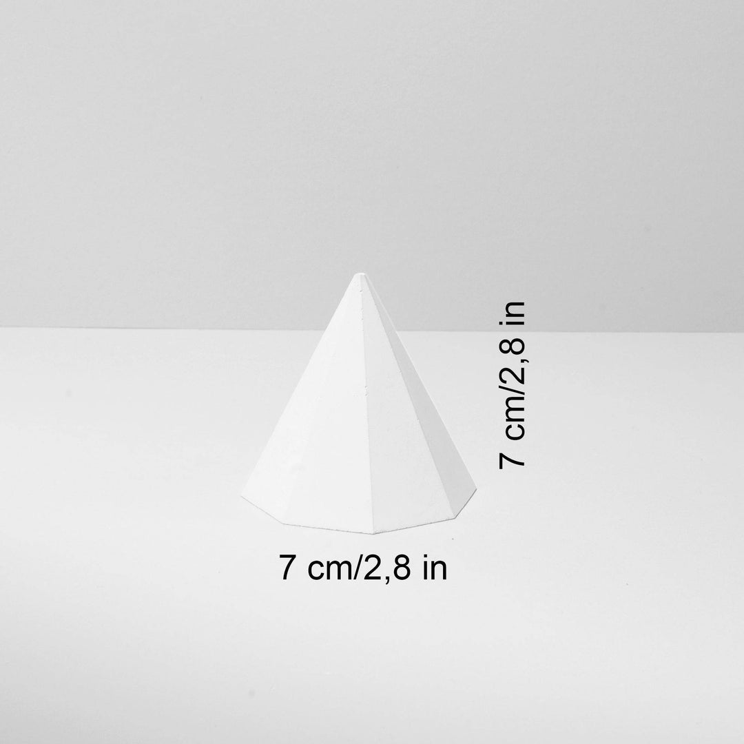 Pyramid Cone Jewelry Prop 7 cm - Content Props