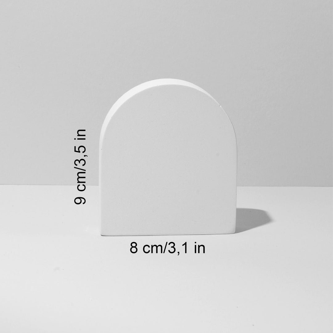 Arch display form, approx. 8 cm wide x 9 cm high / 3.1 x 3.5 in