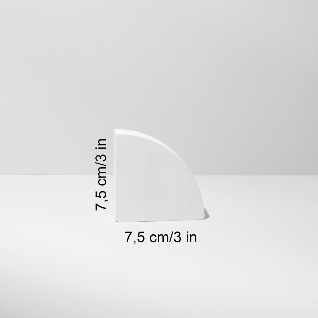 Half circle display riser, approx. 7.5 x 7.5 cm / 3 x 3 in