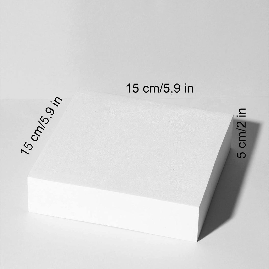 Flat plaster display slab with measurements 15 x 15 cm and 5 cm height
