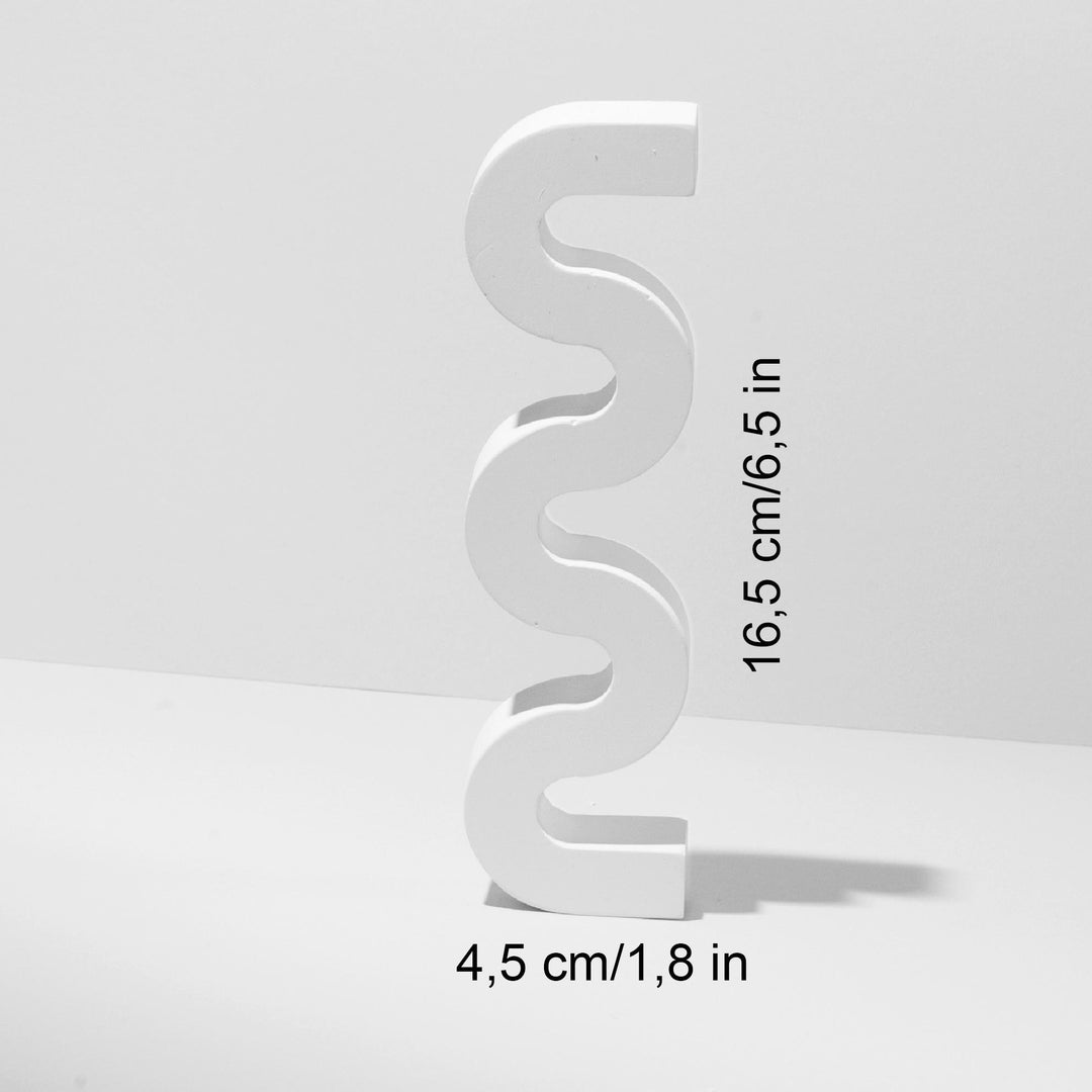 White wave display riser with dimensions 16.5 cm tall and 4.5 cm wide