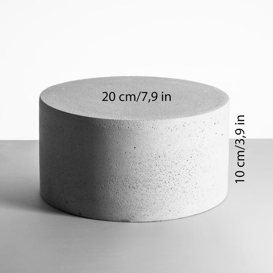 Plaster cylinder platform with measurements 20 cm diameter and 10 cm height