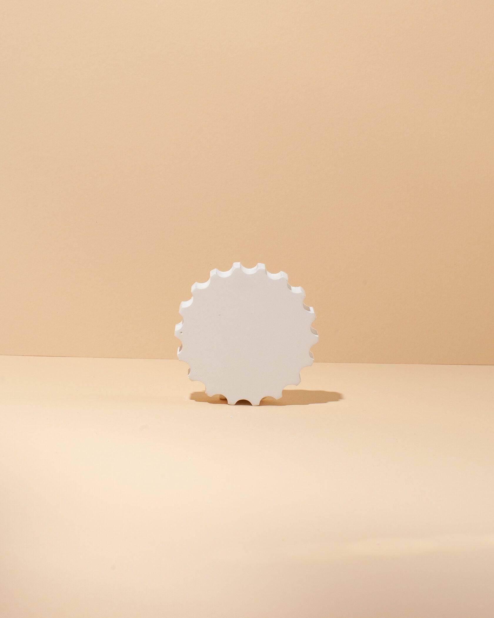 Small Gear Shape Prop 7.5 cm - Content Props